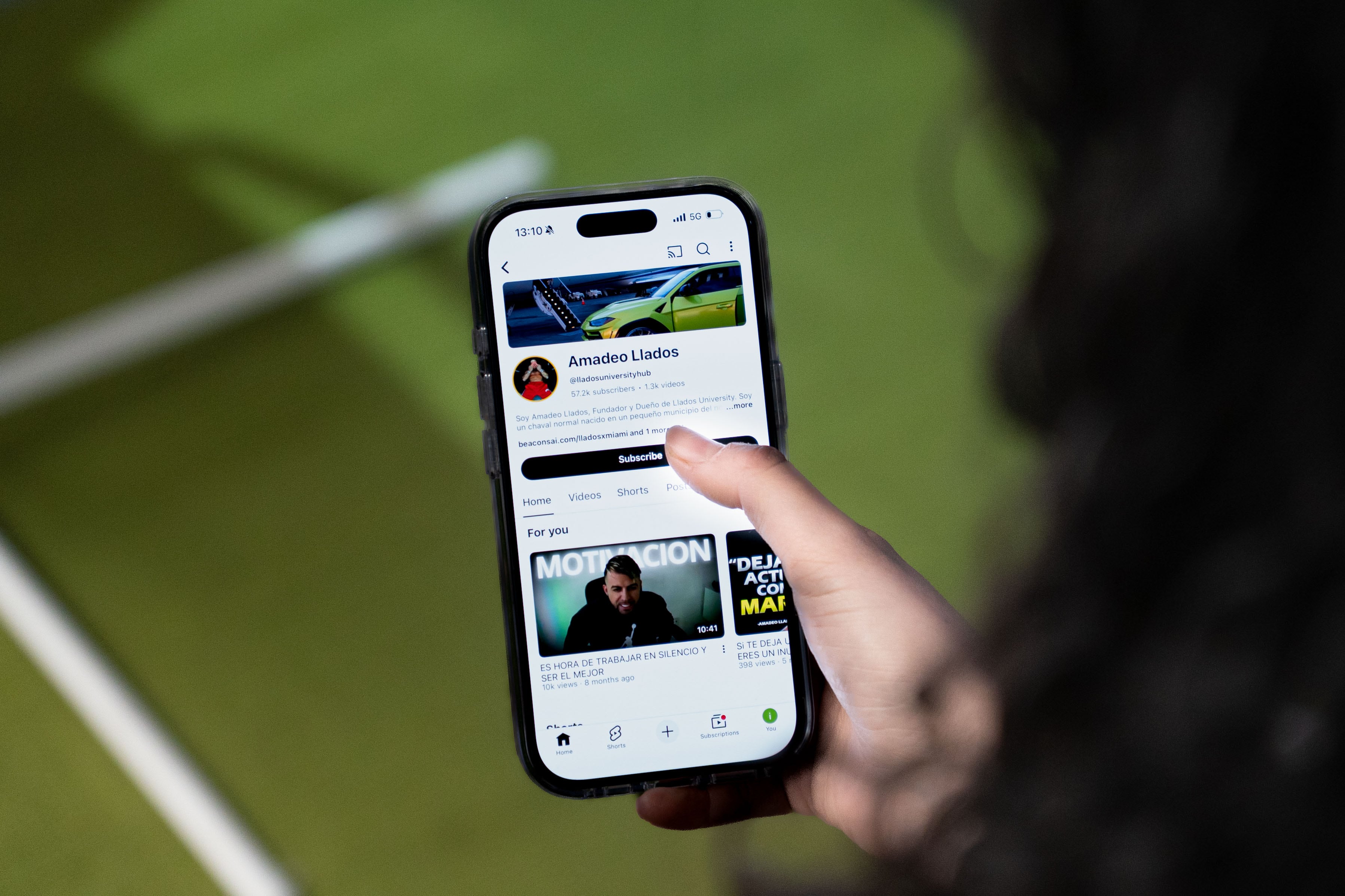 Las nuevas sectas cambian al líder por el ‘coach’: “Imitan la lógica capitalista de los ‘influencers”